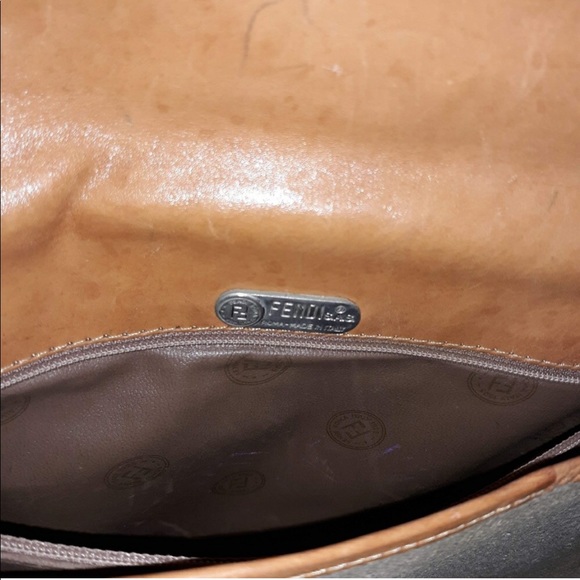 VTG FENDI CROSSBODY - Picture 5 of 8